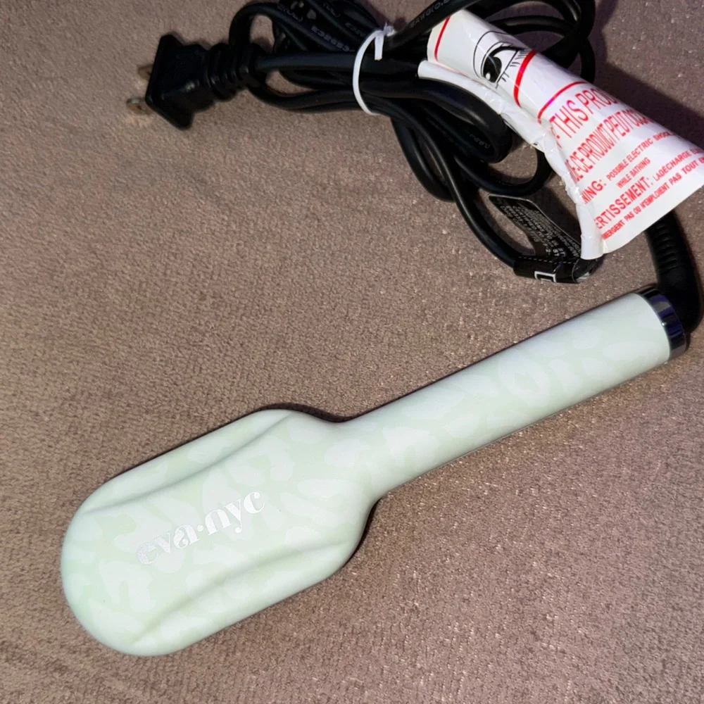 Eva NYC Mint green leopard mini heated Hair Brush